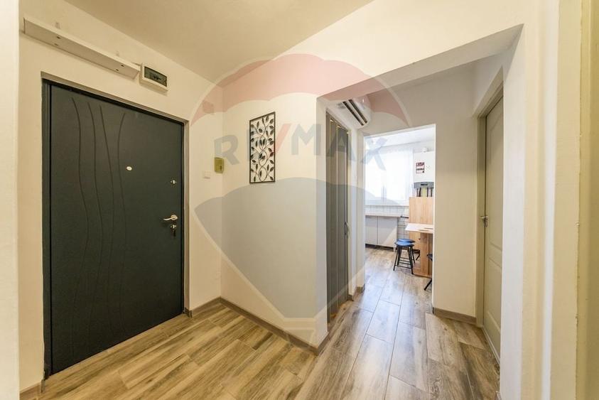 De închiriat apartament modern 2 camere central , centrală gaz . - 15