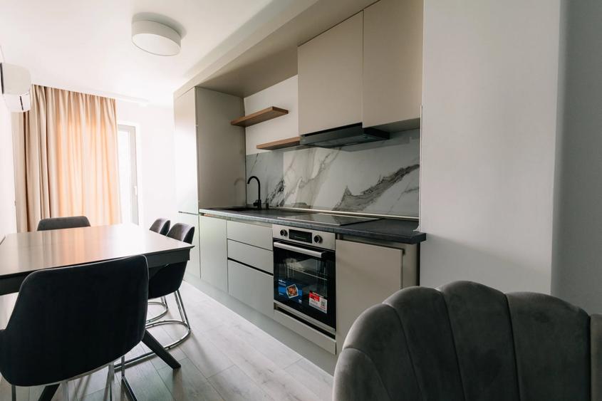 Apartament cu 2 camere semidecomandat, mobilat în Zorilor