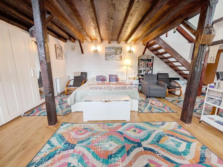 Apartament cu 2 camere semidecomandat, mobilat în Central