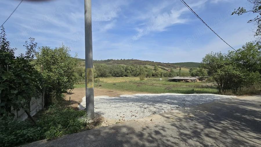 Teren de 1007 mp, în Popești