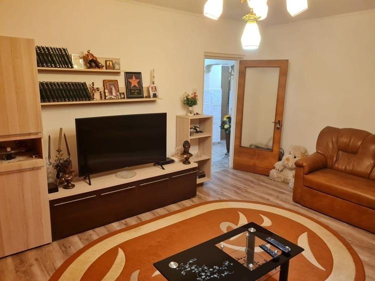 Apartament cu 2 camere decomandat în Vitan