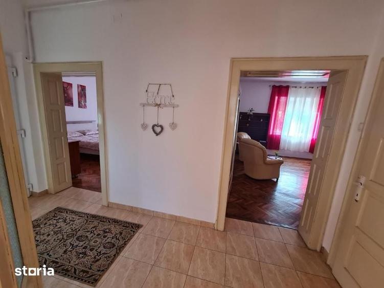 Casă cu 3 camere cu Teren 386 Mp în Central