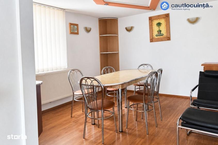 Casă cu 4 camere în Central