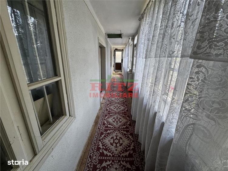 Casă cu 4 camere în Osica de Sus