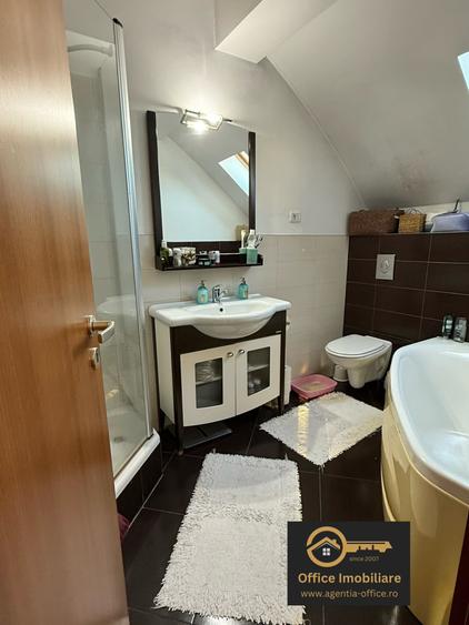Apartament cu 3 camere în Independenței
