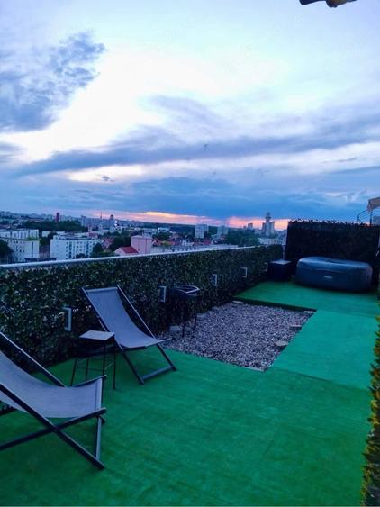 Apartament cu 2 camere decomandat în Micro 17