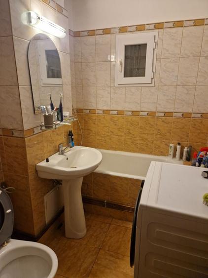 Apartament cu 2 camere decomandat în Popoveni