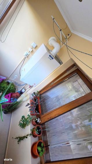 Apartament cu 3 camere decomandat în Aradului