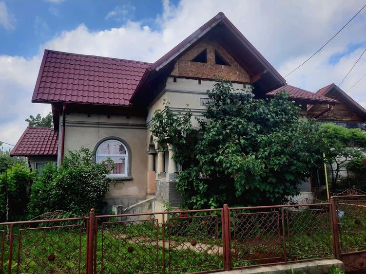 Casă cu 4 camere în Brebu