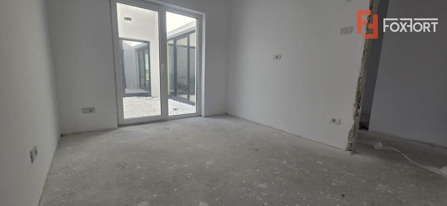 Duplex cu 4 camere cu Teren 330 Mp în Săcălaz