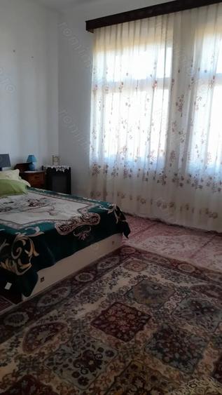 Casă cu 4 camere în Șiacu
