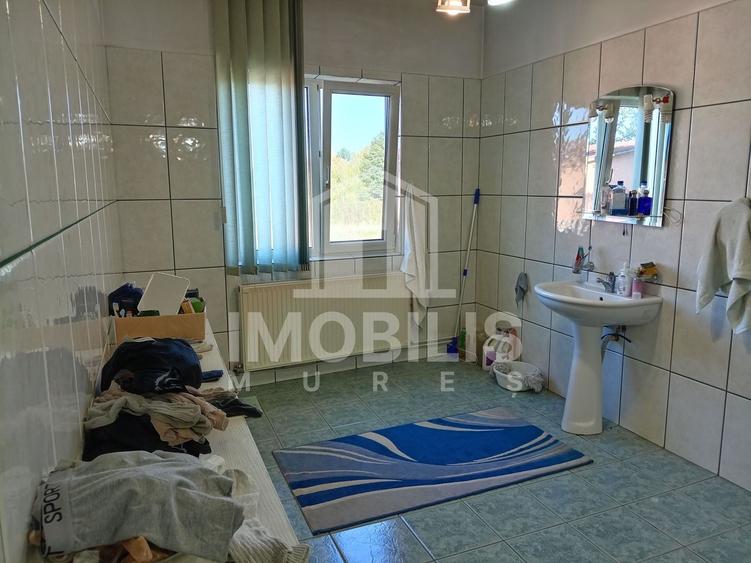Casă individuală cu 4 camere cu Canalizare în 7 Noiembrie