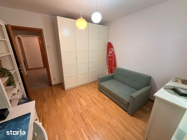 Apartament cu 4 camere decomandat în Rahova