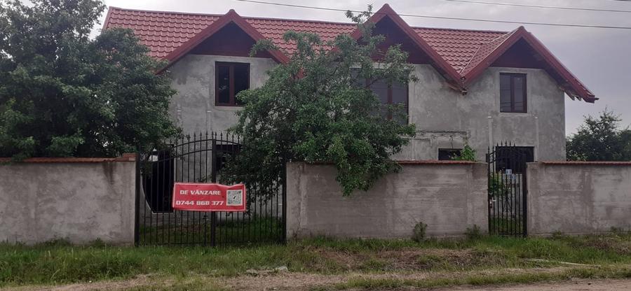 Casă cu 4 camere cu Teren 1000 Mp în Bâldana