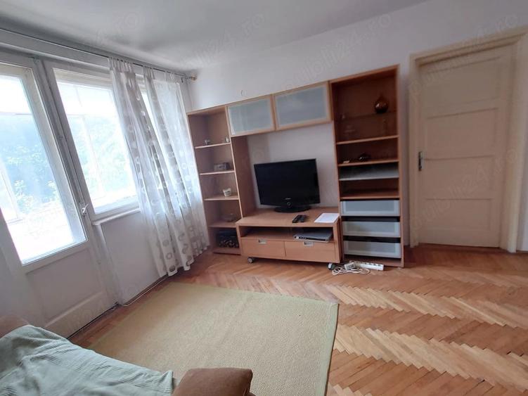 Apartament cu 2 camere semidecomandat în Floreasca