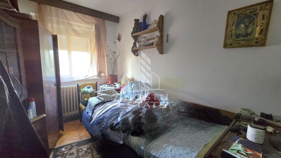 Apartament cu 4 camere semidecomandat în Cetății