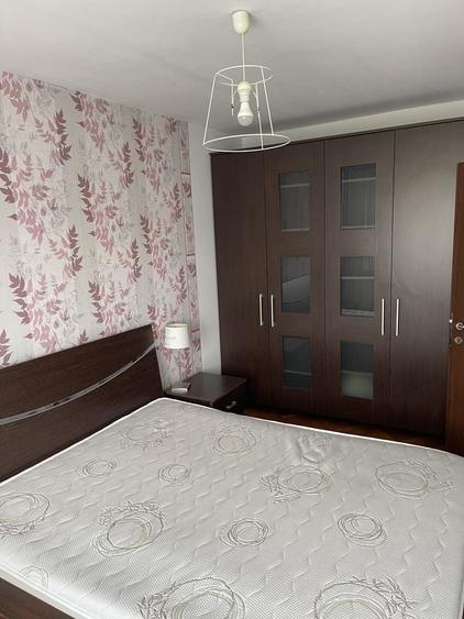 Apartament cu 3 camere decomandat în Decebal
