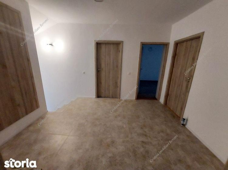 Casă cu 4 camere decomandat cu Teren 510 Mp în Berceni