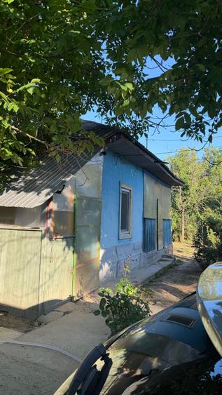 Casă cu 3 camere în Curcani
