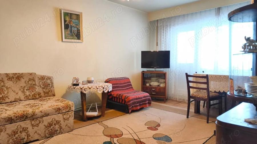 Apartament cu 3 camere decomandat în Central