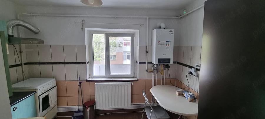 Apartament cu 3 camere decomandat în Lăpuș