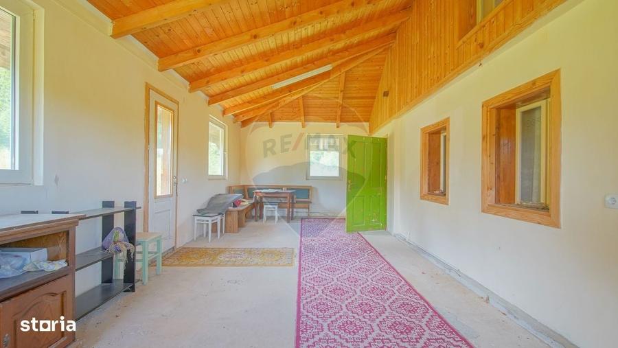 Casă cu 3 camere în Ucea