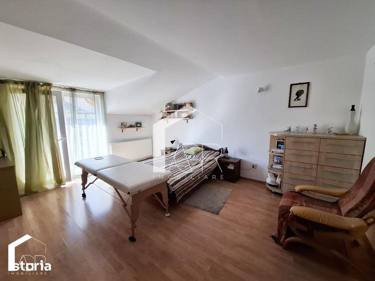 Casă cu 6 camere cu Teren 167 Mp în Republicii