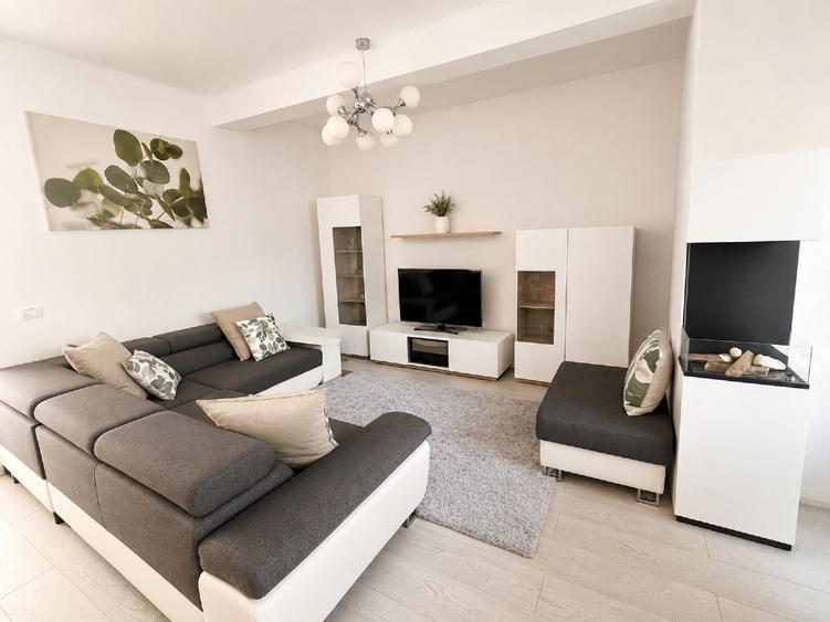 Duplex cu 4 camere cu Canalizare în Dumbrăvița