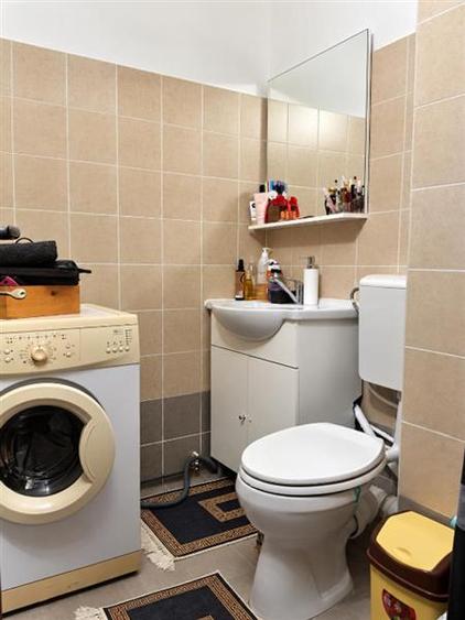 Apartament cu 3 camere nedecomandat, mobilat în Bucovina