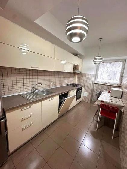 Apartament cu 2 camere în Parcul Carol