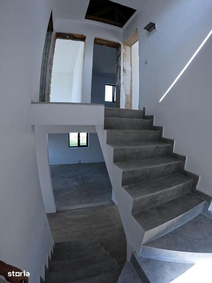 Casă cu 3 camere cu Teren 418 Mp în Central