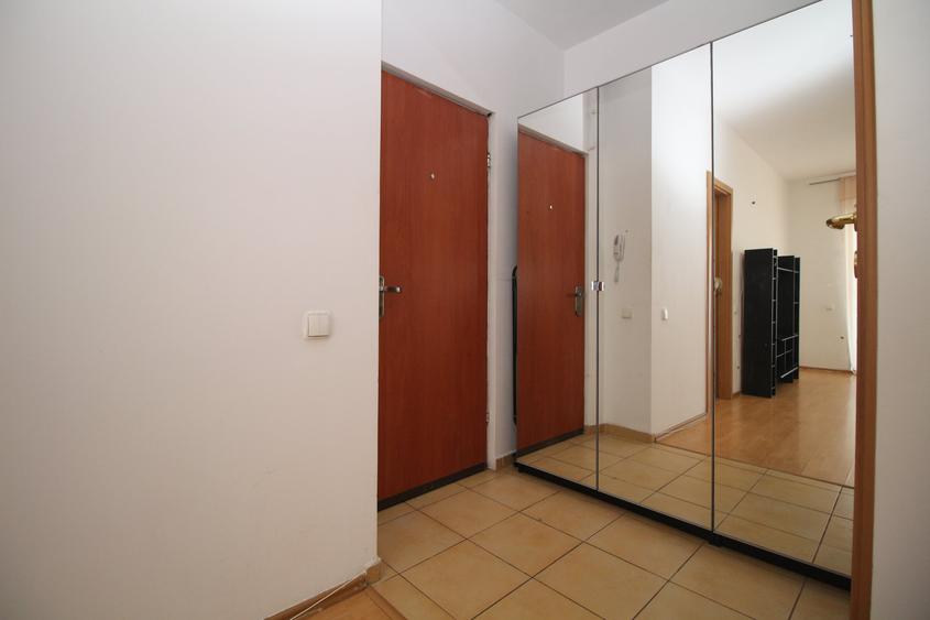 Garsonieră semidecomandată în Titan