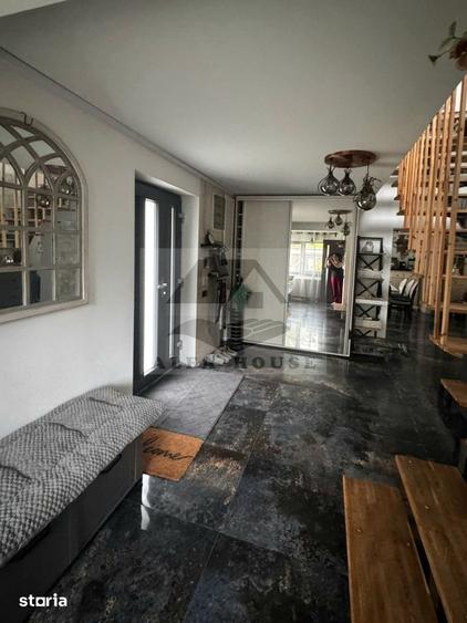 Casă cu 6 camere cu Canalizare în Dârste