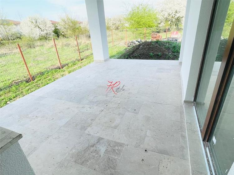 Casă cu 4 camere cu Teren 500 Mp în Corbeanca
