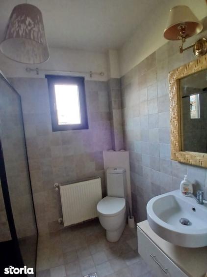 Casă cu 5 camere cu Teren 645 Mp în Corbeanca