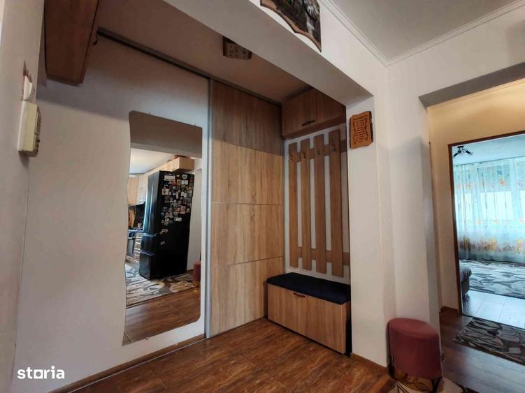 Apartament cu 3 camere decomandat în Decebal