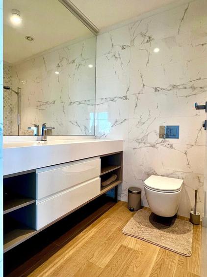 Apartament cu 4 camere decomandat în Floreasca