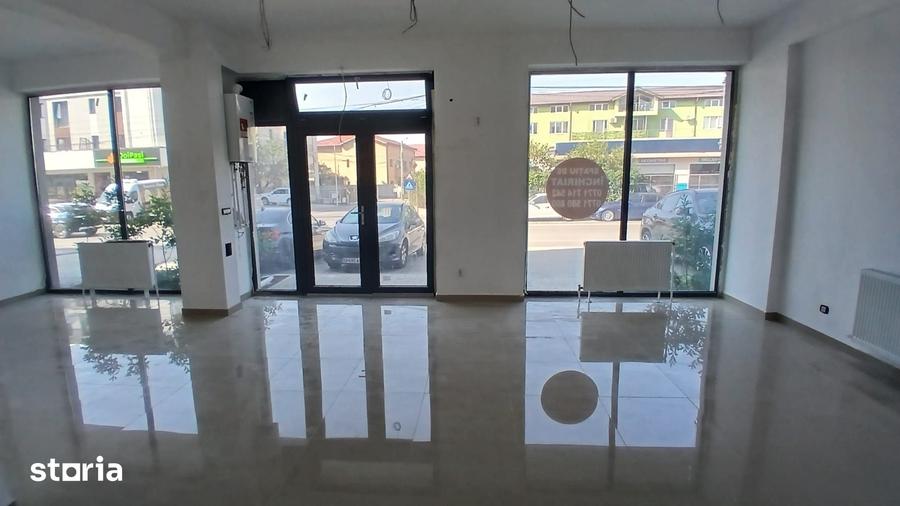 Spațiu comercial, de 52 mp, în Central