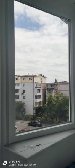 Garsonieră decomandată în Micro 21