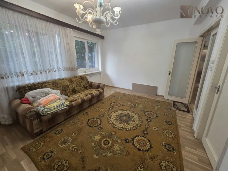 Apartament cu 4 camere decomandat, mobilat în P-ța Rosetti