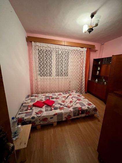 Apartament cu 2 camere decomandat în Infrățirii