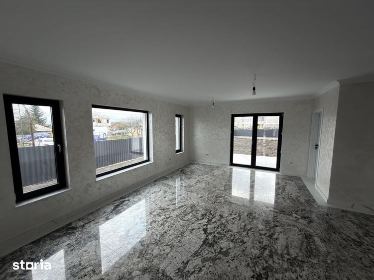 Casă cu 4 camere cu Teren 600 Mp în Central
