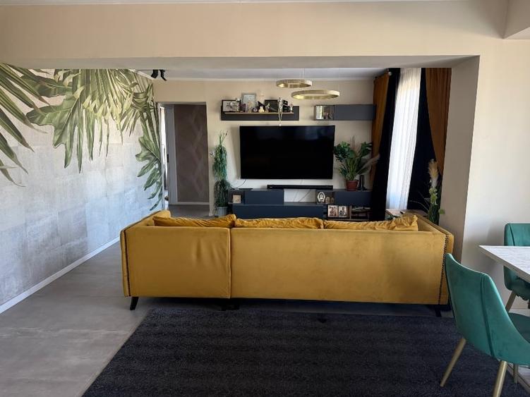 Apartament cu 4 camere decomandat, mobilat în Brâncoveanu