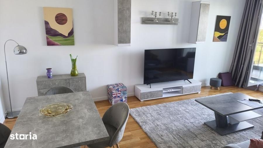 Apartament cu 3 camere decomandat în 1 Mai