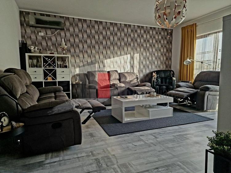 Casă cu 3 camere cu Teren 500 Mp în Central