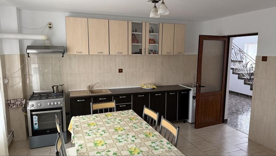 Casă cu 4 camere în Vădeni