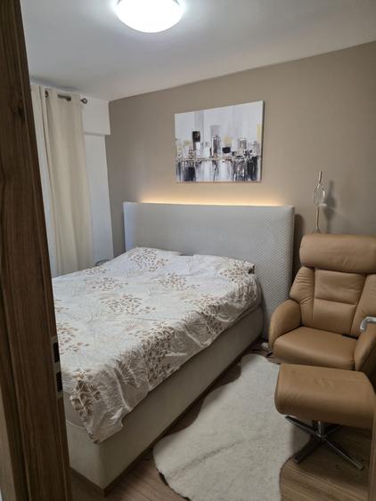 Inchiriez apartament 2 camere primaria sector 2 - 1