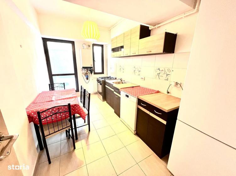 Apartament cu 3 camere, mobilat în Străulești