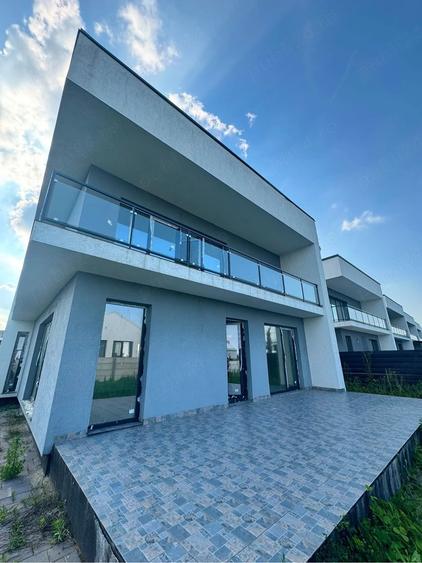 Casă cu 5 camere cu Teren 517 Mp în Central