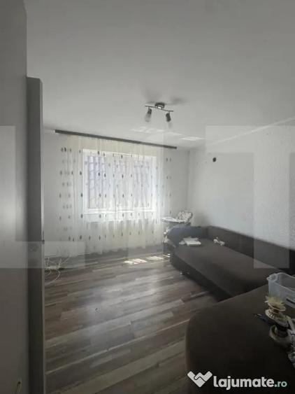 Casă cu 2 camere cu Teren 1326 Mp în Central